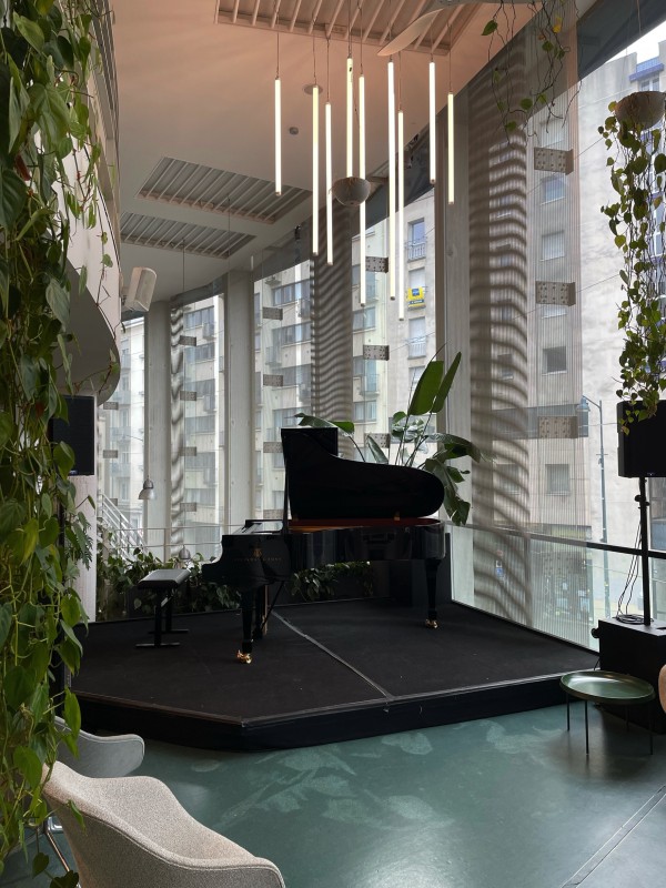 Location d’un piano de concert Steinway & Sons pour le conservatoire de Rennes au Théâtre National de Bretagne 