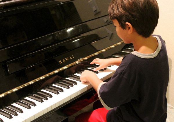 louer un piano pour mon enfant a rennes